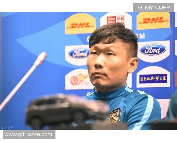 刘建业率队开练，重庆铜梁龙试训中超主力，芳华风暴晋级，李镇全续约龙兴见